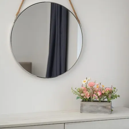 Wyjatkowy Z Parkingiem Dla 6 Osob By Renters Appartement Wrocław