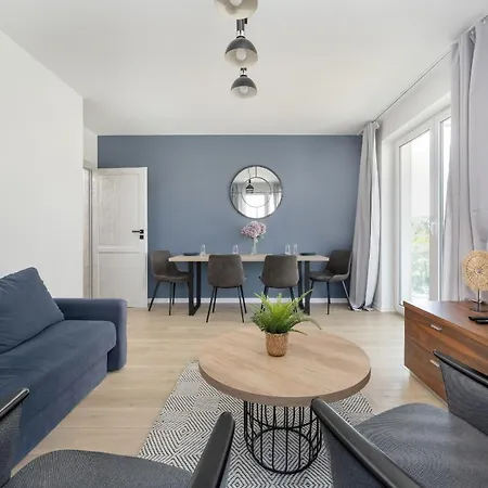 Wyjatkowy Z Parkingiem Dla 6 Osob By Renters * Wrocław