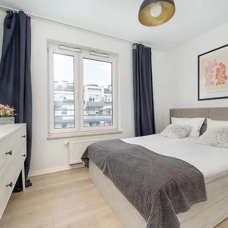 Wyjatkowy Z Parkingiem Dla 6 Osob By Renters * Breslavia
