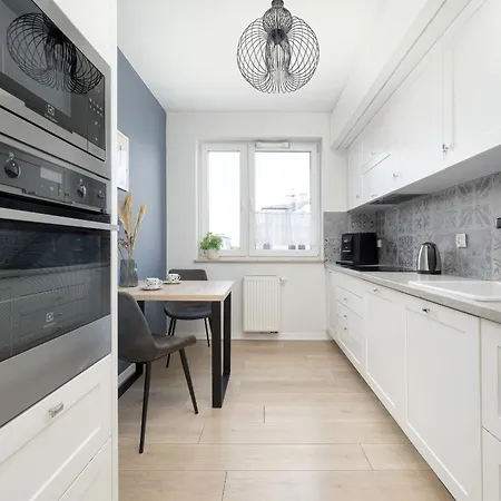 Appartement Wyjatkowy Z Parkingiem Dla 6 Osob By Renters Wrocław