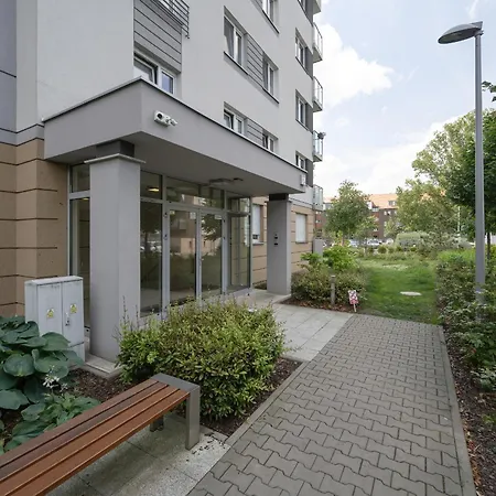 Wyjatkowy Z Parkingiem Dla 6 Osob By Renters * Βρότσλαβ