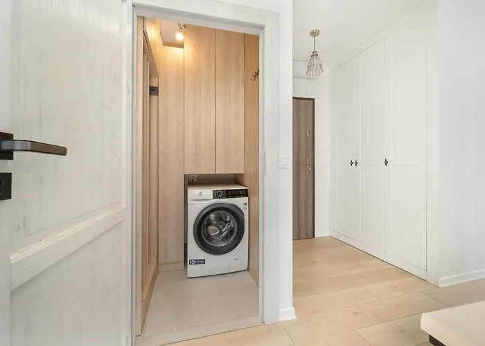 Wyjatkowy Z Parkingiem Dla 6 Osob By Renters * Βρότσλαβ