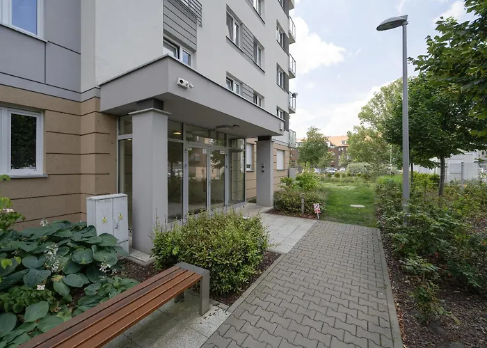 Wyjatkowy Z Parkingiem Dla 6 Osob By Renters * Βρότσλαβ